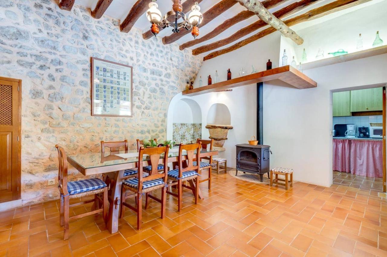 4 Bedrooms With Private Pool Enclosed Garden And Wifi At Villa